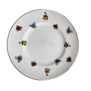 Royal Victoria 8 1/4" Salad Plate Floral Bouquet Bone China Gold Rim
